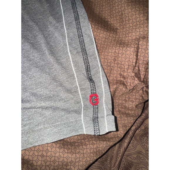 Vintage Guess Jeans 2007 Graphic Tee Gray Tiger Asian Script Men's Small - Picture 7 of 10